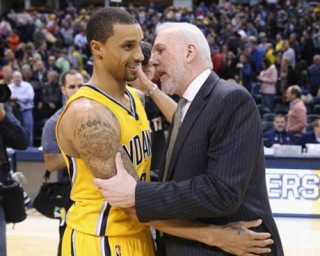 背身列队被罚，拉普拉塔大学生官方：将上诉，支持贝隆和全队（因背对列队遭处罚，拉普拉塔大学生宣布上诉：力挺贝隆与全队）