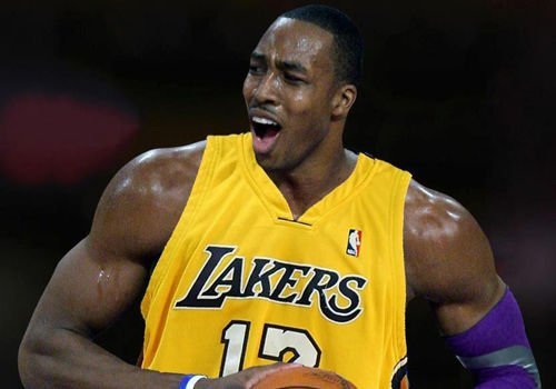 足球英超领头羊遭遇伤病危机，后卫告急（英超榜首队遭伤病潮侵袭，后防线告急）