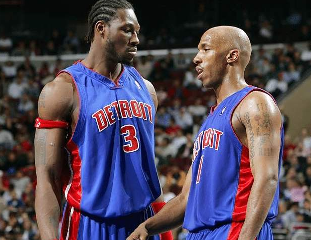 卢卡浓眉大交易后，湖人35胜17负&独行侠仅18胜33负（卢卡-浓眉重磅交易后：湖人35胜17负，独行侠仅18胜33负）