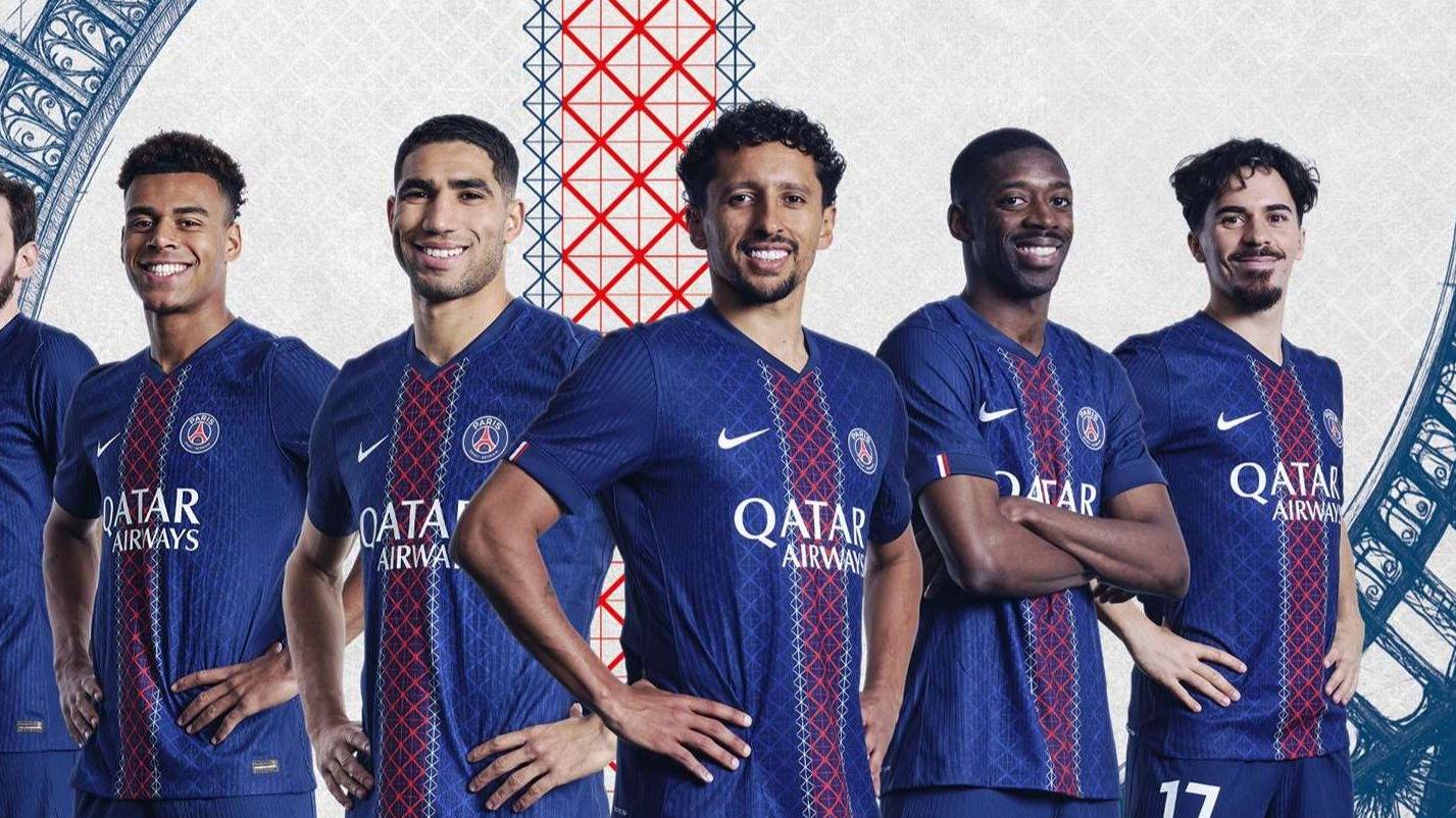 不容易！布里奇斯收板直接长传 阿努诺比晃飞防守人旱地拔葱暴扣（精彩一幕：布里奇斯抢板长传，阿努诺比晃开防守人原地起跳暴扣）