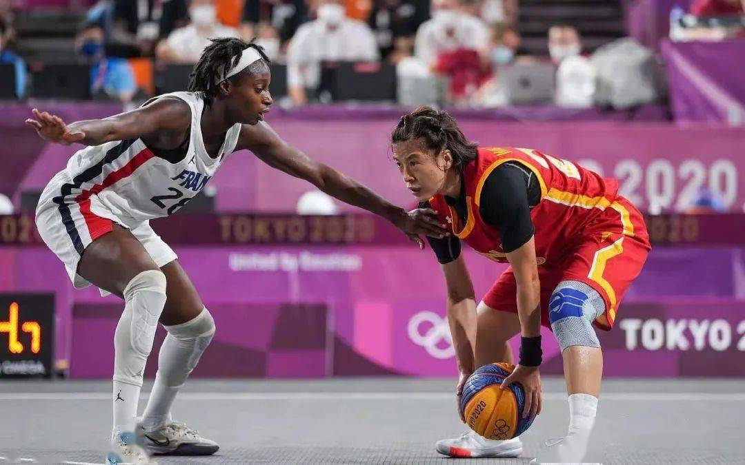 科贝：本轮西甲对阿隆索的未来至关重要，若战绩不佳可能下课（科贝：本轮西甲成阿隆索去留关键战，若成绩不理想或将下课）