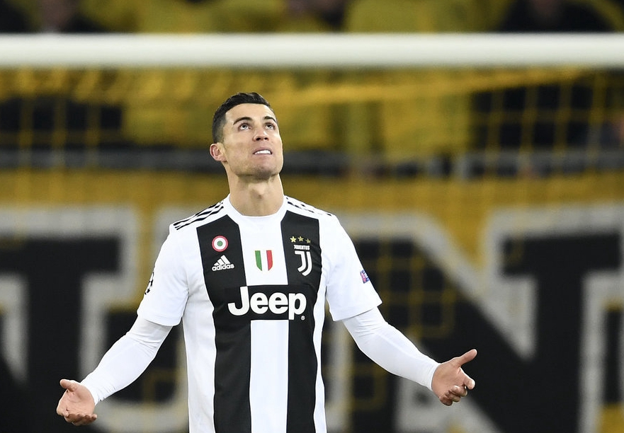 拜仁官方：于帕梅卡诺未进入本轮名单，是因为负荷管理轮休（拜仁通报：于帕梅卡诺因负荷管理本轮轮休，未入选名单）