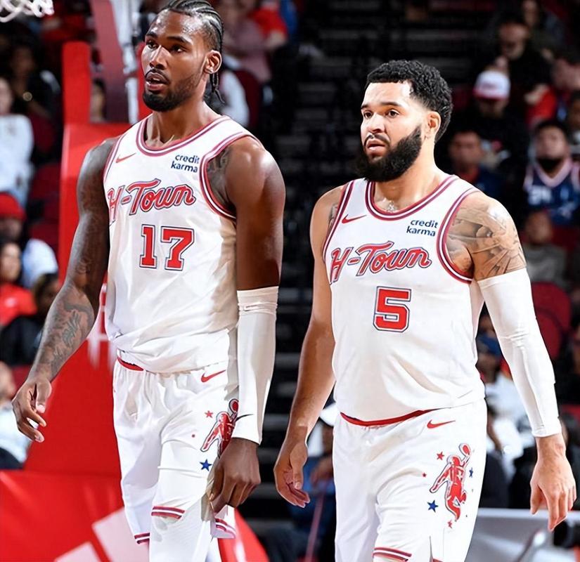 海港发文祝福奥斯卡：艰难时刻会过去，我们与功勋队长同在（海港声援奥斯卡：困境终将过去，功勋队长我们与你同在）