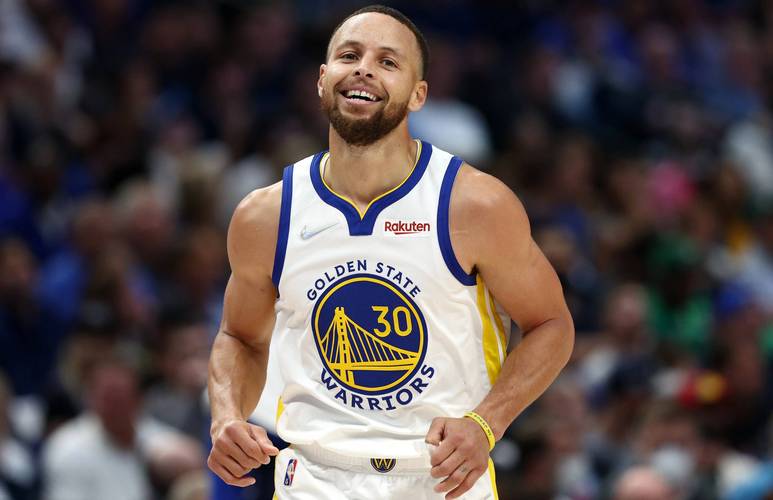 亨特三分神准，黄蜂防守失效（亨特外线手感火热，黄蜂防线崩盘）