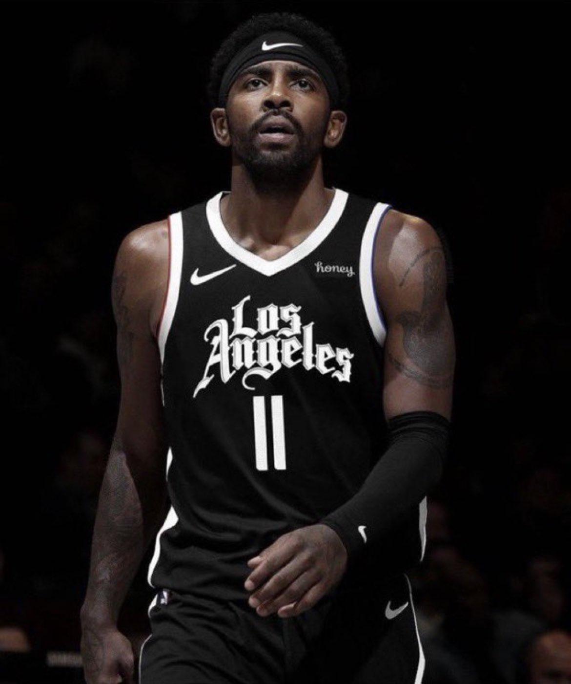 半场战报：海登海姆0-1门兴格拉德巴赫，凯文-迪克斯点射（半场战况：门兴格拉德巴赫1-0领先海登海姆，凯文-迪克斯点球破门）