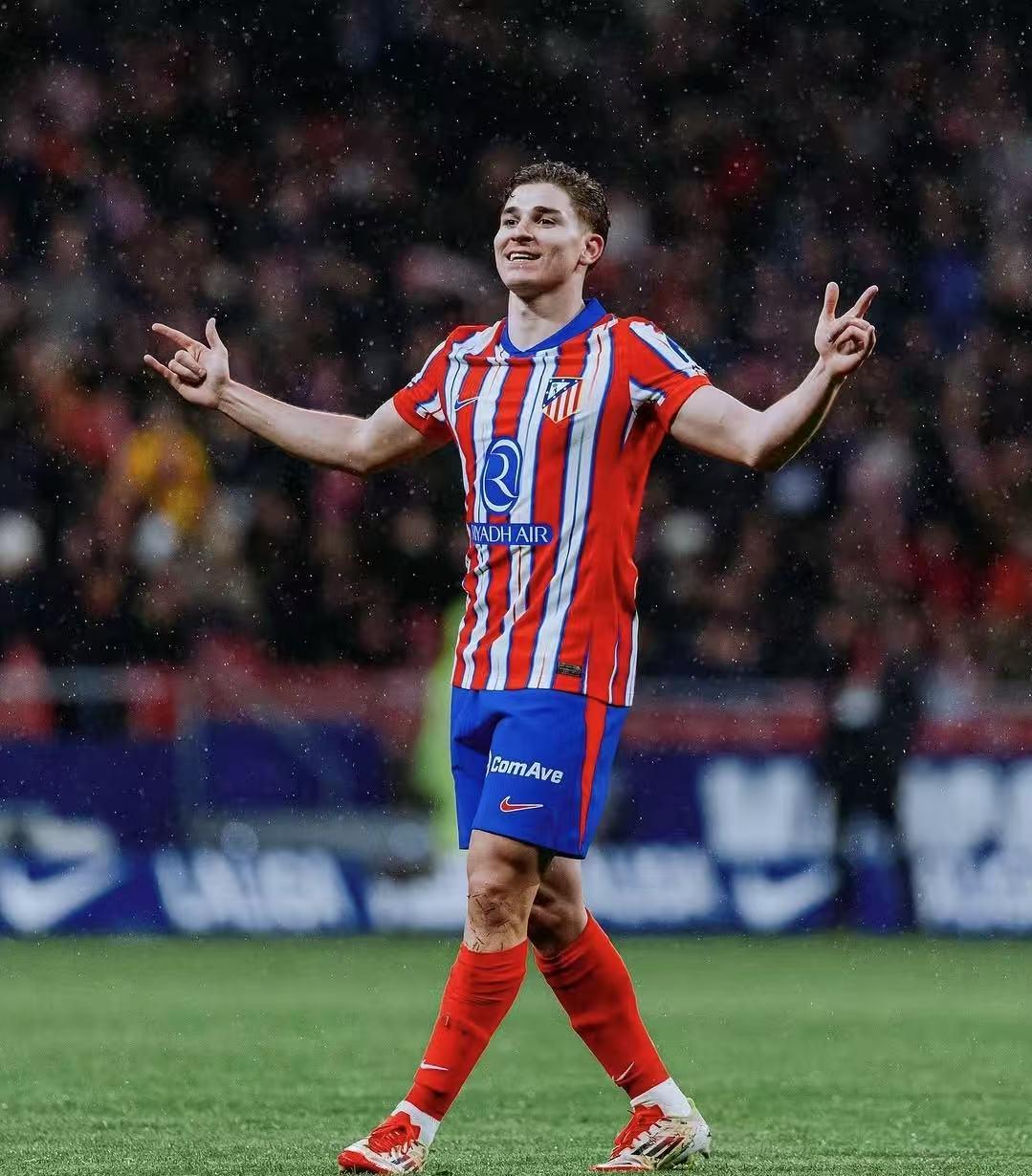 中国足球少年13岁起落后日本，昔日辽足辉煌难再现（中国青训13岁起被日本拉开差距，辽足往日荣光难重现）