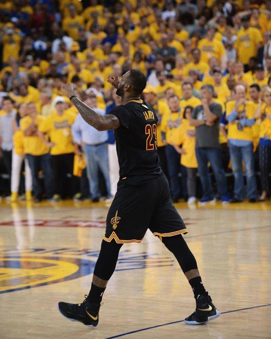 场均13+3+3！在场赢185分，谢泼德影响力真大，火箭已获三倍回报（场均13+3+3、在场净胜185分！谢泼德影响力爆棚，火箭已赚三倍回报）