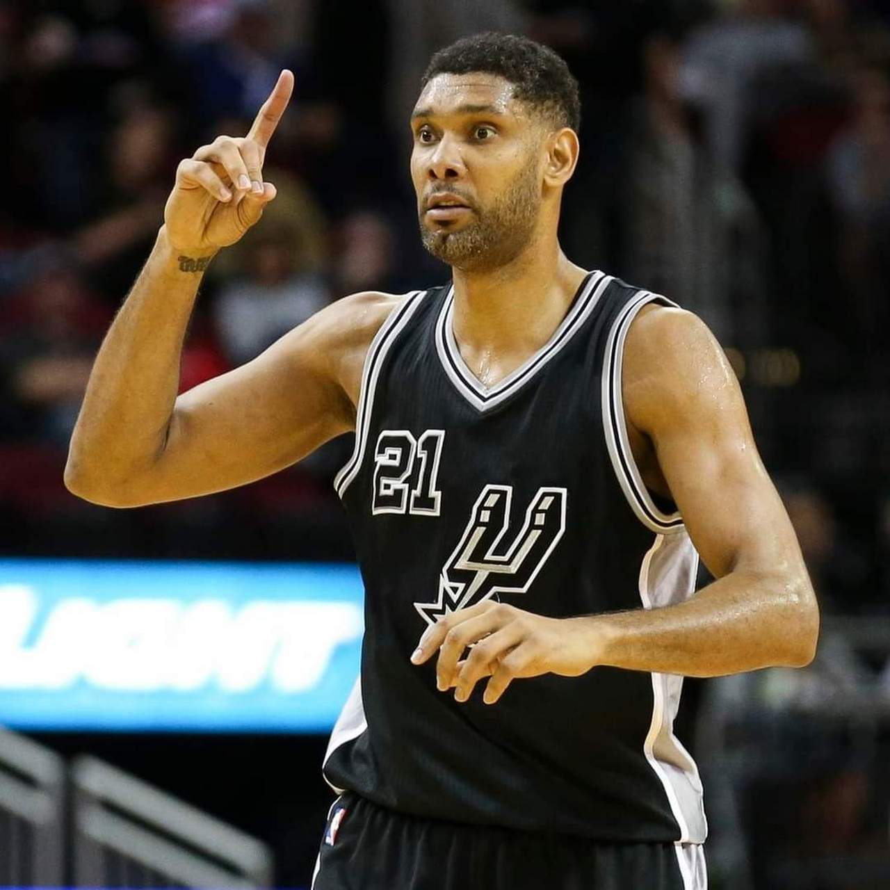 中超前瞻：青岛西海岸迎代理主帅首秀，长春亚泰已锁定降级（中超前瞻：青岛西海岸代理主帅首秀亮相，长春亚泰已提前确定降级）