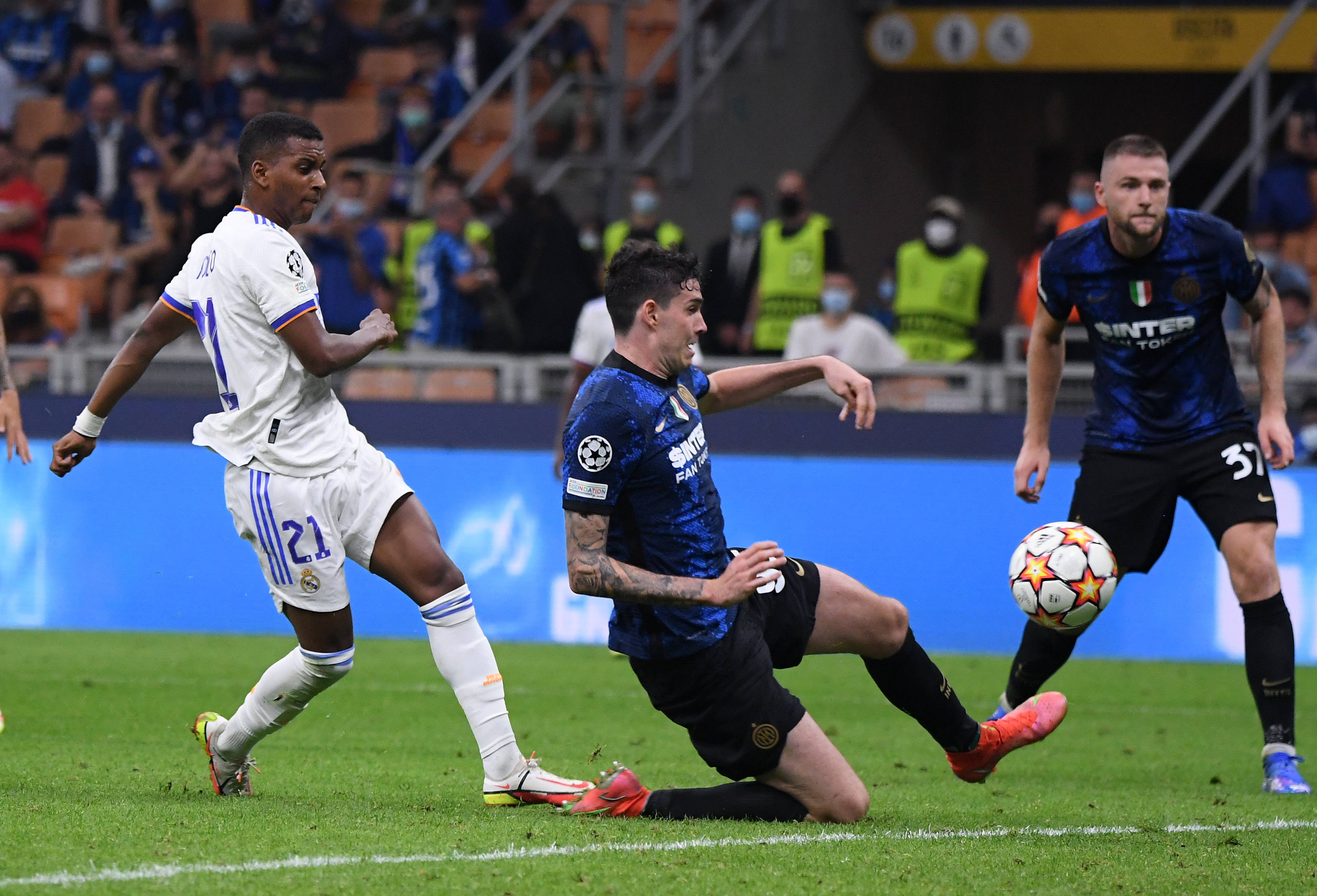 CBA俱乐部杯-张宁21+7徐昕8分，陈国豪首秀山西险胜广州（CBA俱乐部杯：张宁21分7篮板，徐昕8分，陈国豪首秀，山西险胜广州）