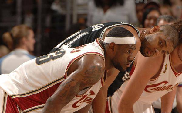 队报：戴尔上周末在训练中再次拉伤肌肉，缺席时间尚未知（队报：戴尔上周末训练再度肌肉拉伤，复出时间未定）