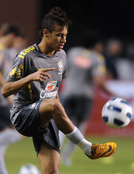 世界杯抽签前瞻：新纪元即将开启，解析分档与可能的死亡之组（抽签在即：世界杯迈入新纪元，剖析分档与潜在死亡之组）