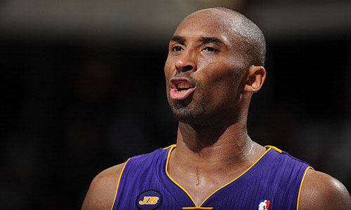 开拓者半场使用10人轮换，除伤员和杨瀚森之外所有人均登场（开拓者半场采用10人轮换，除伤员及杨瀚森外全员出战）