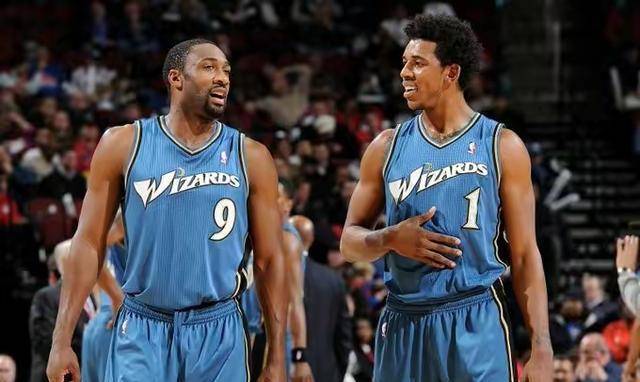 张庆鹏：北控领先后出现松懈，球员需学会如何打胶着的比赛（张庆鹏：北控领先易松懈，球员须学会应对胶着战）