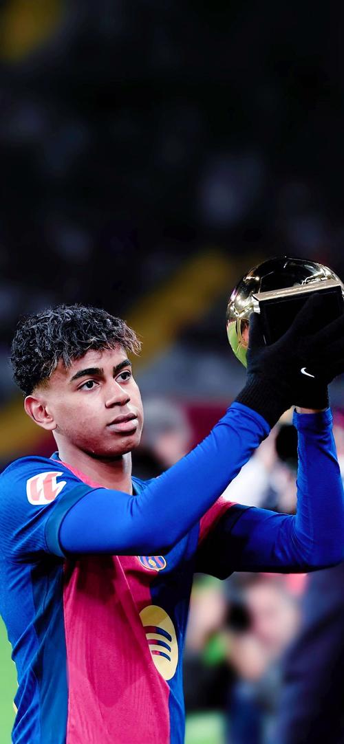 记者：明日拉米罗将携李睿跃出席国安赛前新闻发布会（记者称拉米罗将于明日联袂李睿跃出席国安赛前新闻发布会）