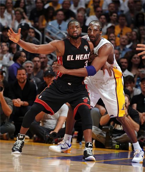 篮球湖人超级替补连续三场得分上双（湖人超级替补连砍三场两位数得分）