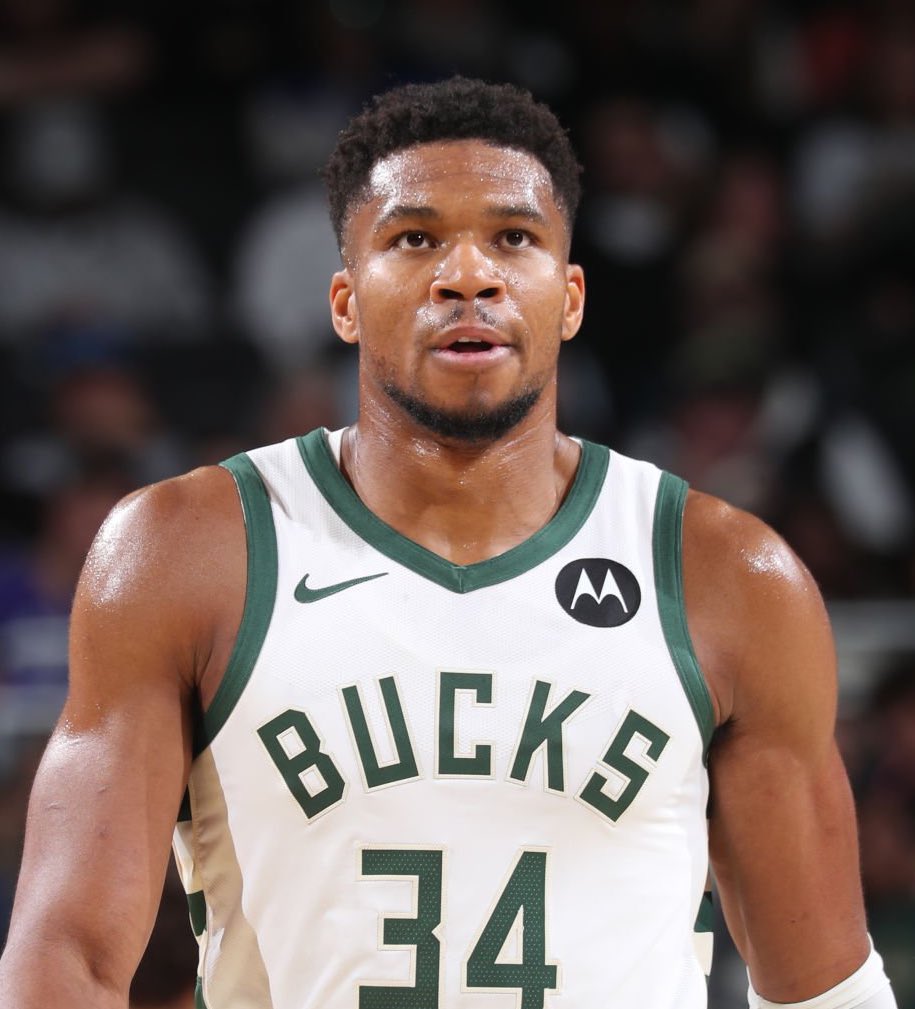 米体：维卡里奥因被自家球迷嘘而失望，考虑加盟国际米兰（米体：遭主队球迷嘘声打击，维卡里奥失望并考虑转投国际米兰）