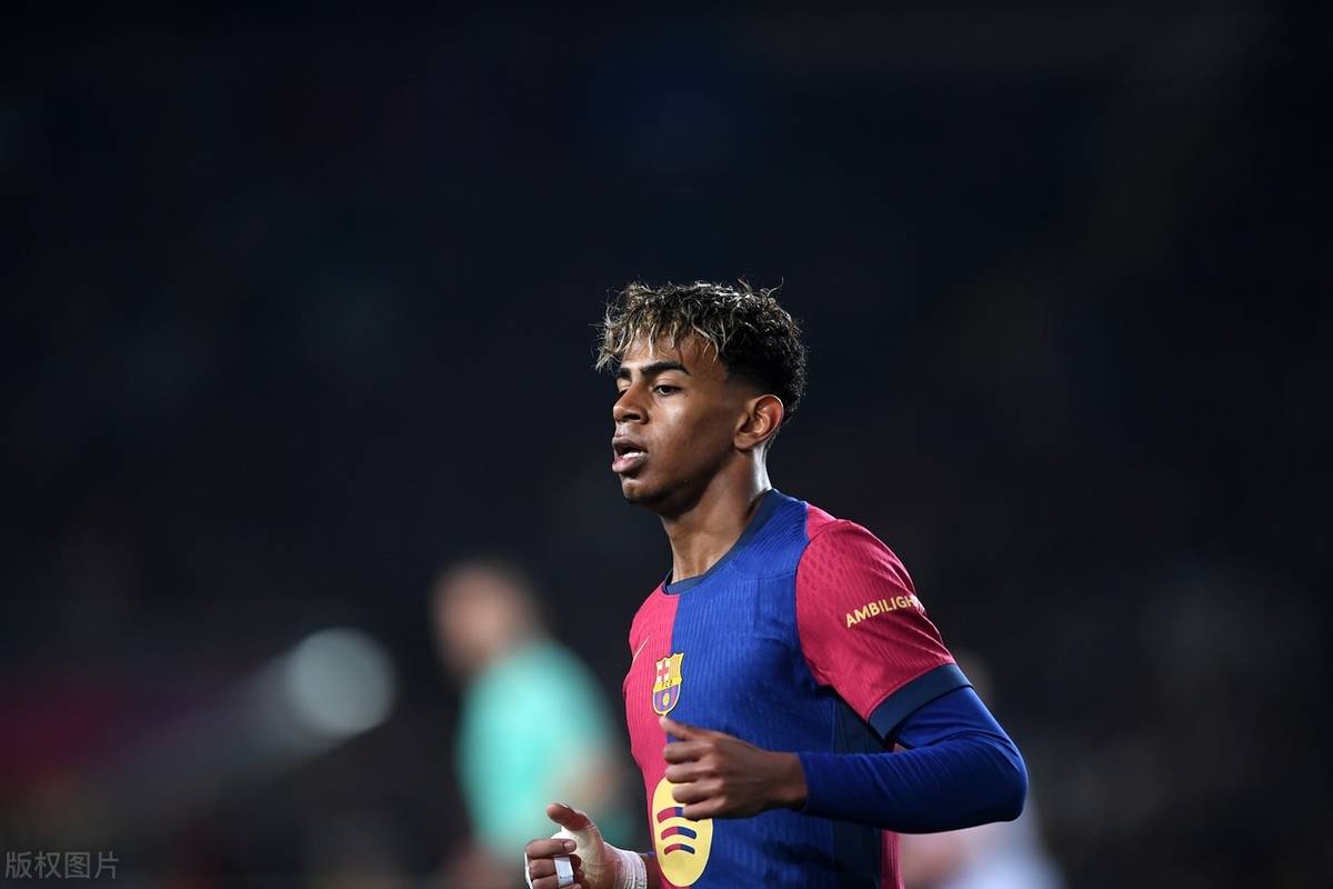 凯恩不激活解约条款，世界杯后与拜仁谈续约（凯恩不触发解约条款，世界杯后与拜仁开启续约谈判）