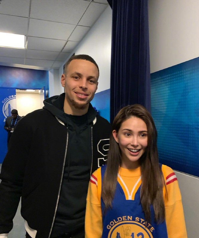 青岛球迷狂欢全场（青岛球迷全场沸腾）