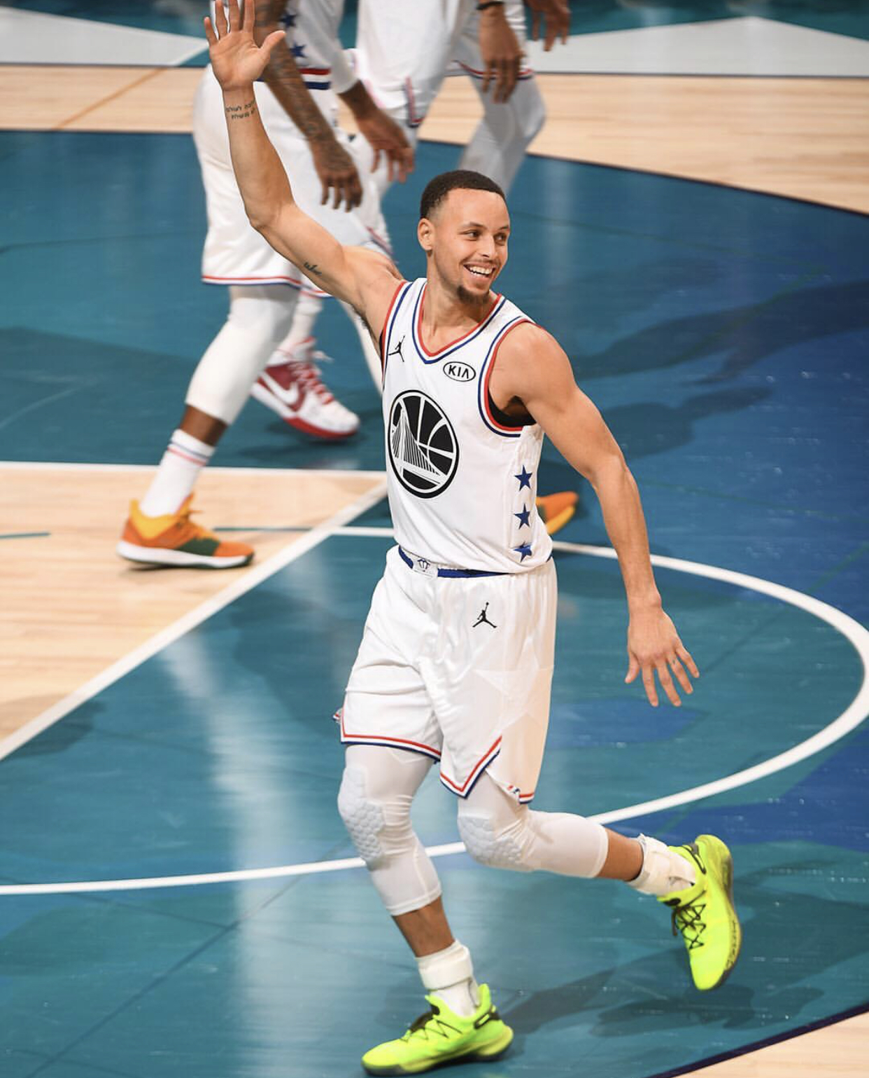 环足奖年度最佳总监候选：坎波斯、爱德华兹&理查德-休斯在列（坎波斯、爱德华兹与理查德-休斯入围环足奖年度最佳总监）