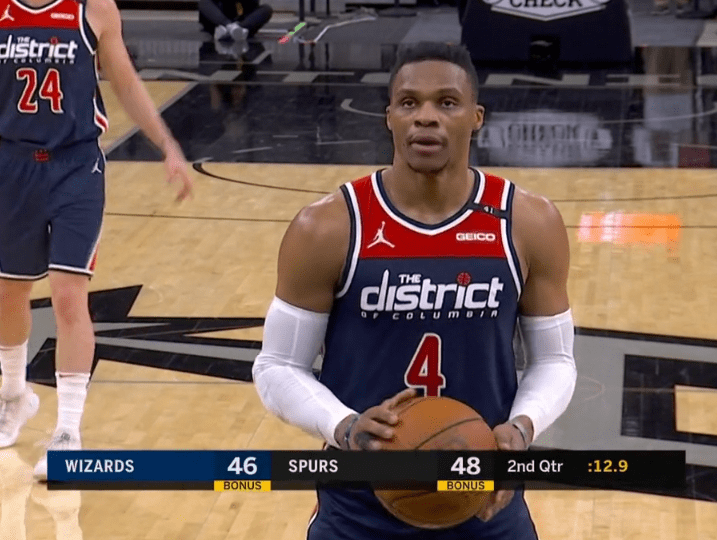 巴萨旧将：我的两座欧冠总被开玩笑；亚马尔达不到梅西的高度（前巴萨球员：两夺欧冠却常被调侃，亚马尔难以企及梅西）