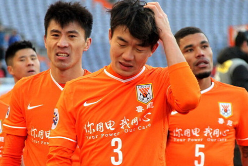 亚泰收官战0-1西海岸遭降级，陈柏良助攻里切利头球制胜（收官战亚泰0-1不敌西海岸遭降级，陈柏良助攻里切利头球定胜）