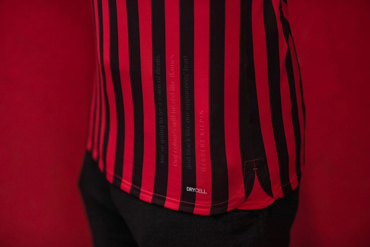 西甲第17轮开球时间：皇马凌晨4点开打，巴萨23：15进行（西甲第17轮赛程：皇马凌晨4点开球，巴萨23：15登场）