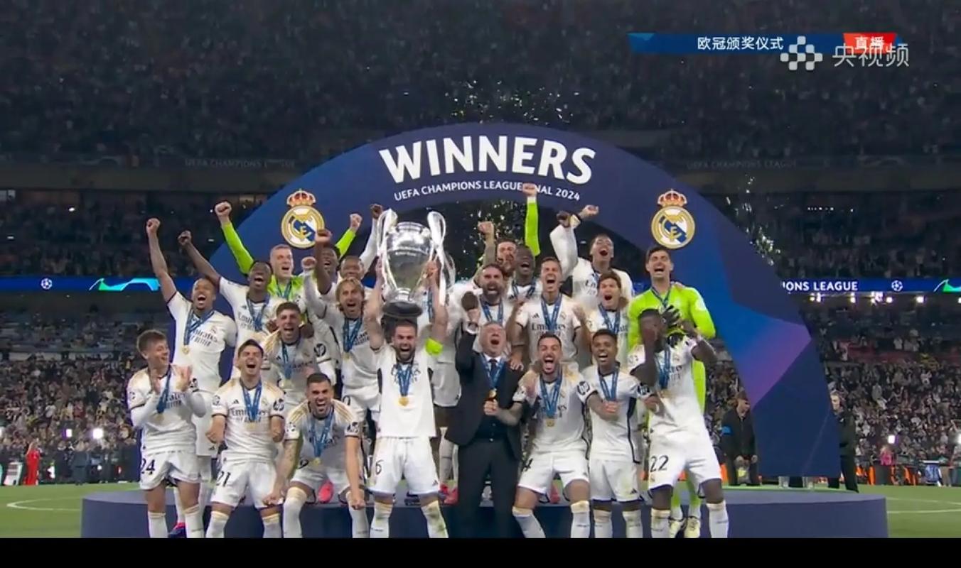 篮球赛场上的闪耀之星：西亚卡姆的卓越表现（球场焦点：西亚卡姆的惊艳发挥）