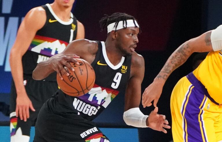 山东高速男篮昂首晋级俱乐部杯八强 阵容淬炼蓄力CBA新赛季（山东高速男篮闯入俱乐部杯八强 阵容磨合蓄势迎接CBA新赛季）