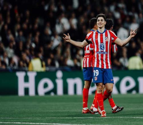 马卡：安东尼对阵里昂将首穿定制战靴，以此致敬F1巴西大奖赛（马卡：安东尼战里昂将首次上脚定制球鞋，致敬F1巴西大奖赛）